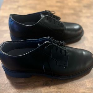 Dress shoes